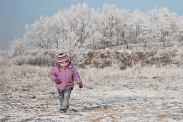 2023年4月2日出生的女孩取什么名字吉利 寓意草木茂盛的女宝宝名字